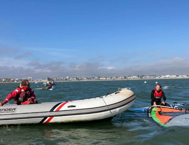 Stages initiation à la planche à voile dans la Baie du Pouliguen, CNBPP