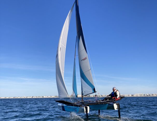 Catamarans foils